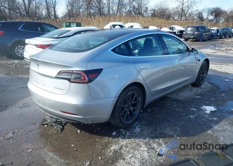 2018 Tesla Model 3 Long Range/Performance из США, поврежденный, VIN 5YJ3E1EB6JF065064